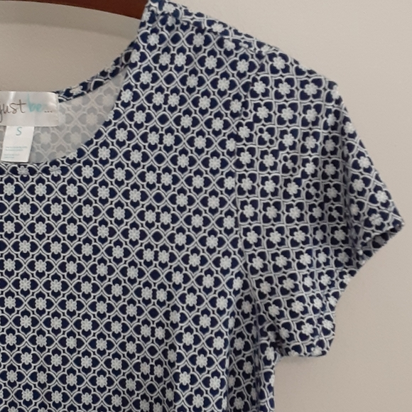 4/$25 boho southwestern print tee shirt dress small - Picture 3 of 5